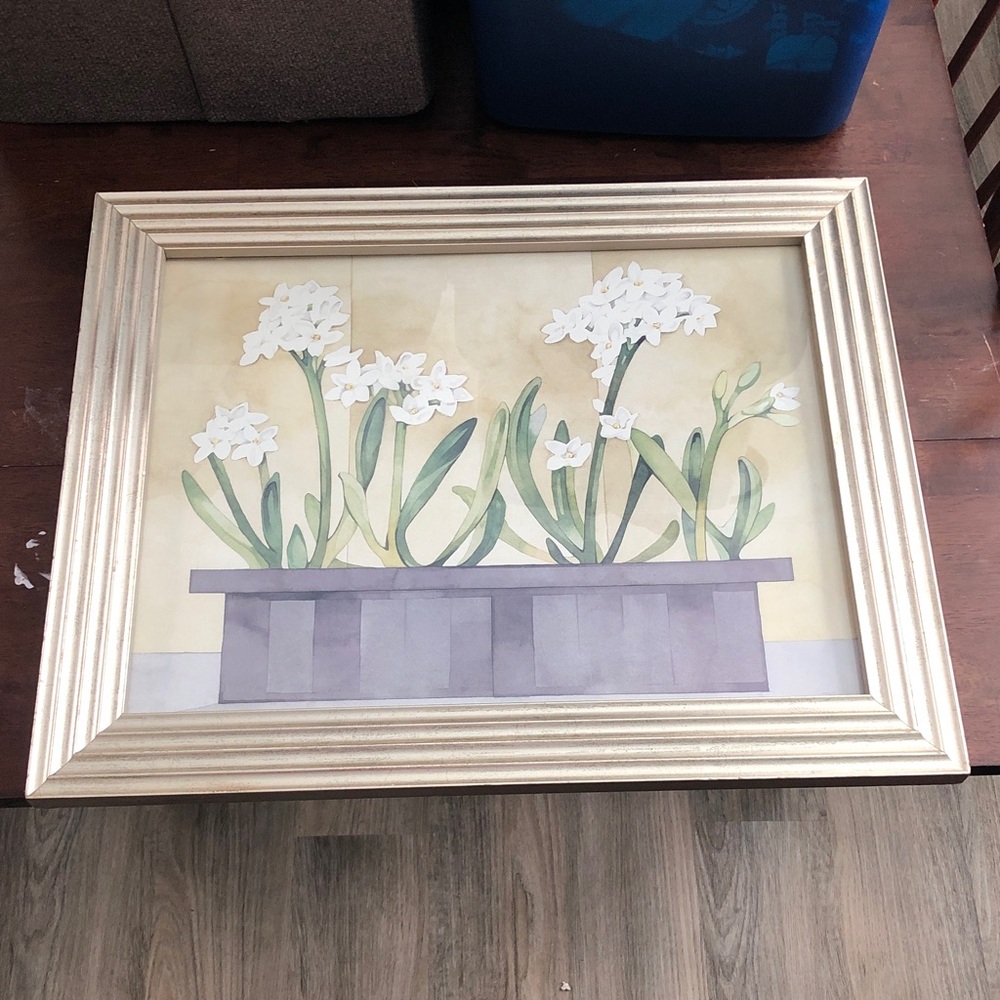 🥧🔥 Framed White Floral Wall Art Print in a Glossy Frame